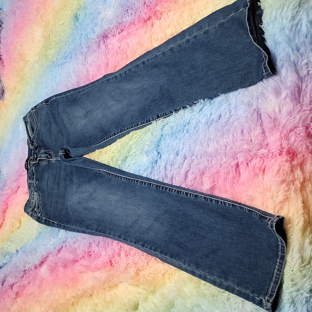 Earl Jeans (<)